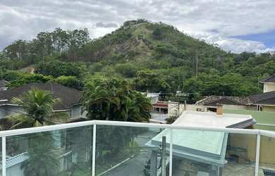 Imagem: A casa em condomínio possui 3 Dormitórios, 4 Banheiros, 2