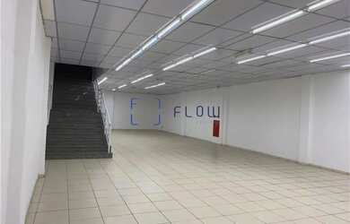 Imagem: O depósito possui 1.165m² de Área e está localizado em