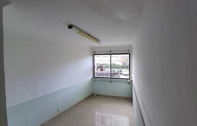 Imagem: O depósito possui 28m² de Área e está localizado em Recreio