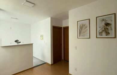 Imagem: O apartamento possui 2 Dormitórios, 1 Banheiro, 1 Vaga na garagem