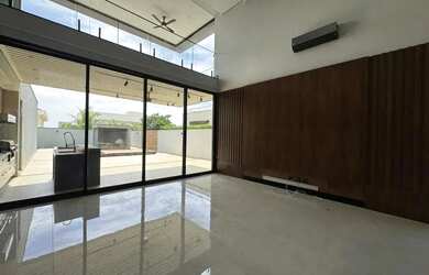 Imagem 8: Imóvel para aluguel e venda tem 490 metros quadrados com 4 quartos