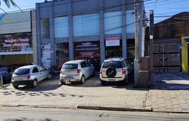 Imagem: O depósito à venda possui 3 Vagas na garagem e 308m² de Área