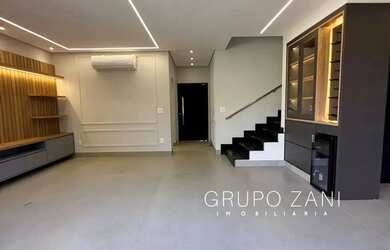 Imagem: A casa em condomínio possui 3 Dormitórios, 5 Banheiros, 2