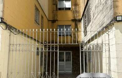 Imagem: O apartamento possui 3 Dormitórios, 2 Banheiros, 80m² de Área