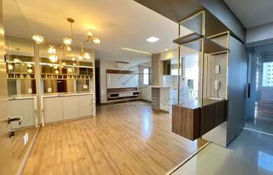 Imagem: O apartamento possui 2 Dormitórios, 2 Banheiros, 1 Vaga na