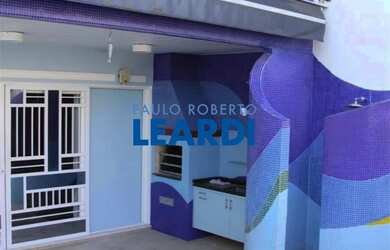 Imagem: A casa para alugar possui 4 Dormitórios, 5 Banheiros, 5 Vagas