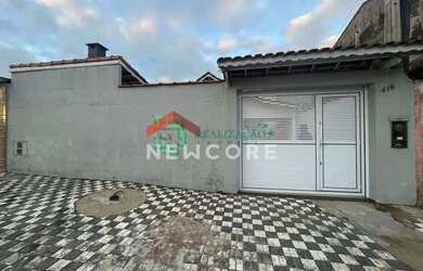 Imagem: A casa possui 2 Dormitórios, 1 Banheiro, 4 Vagas na garagem