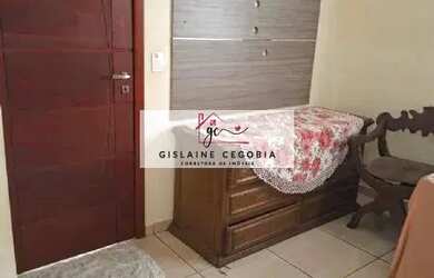 Imagem: A casa possui 3 Dormitórios, 2 Banheiros, 1 Vaga na garagem