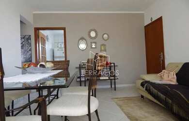 Imagem: O apartamento possui 2 Dormitórios, 1 Banheiro, 2 Vagas na