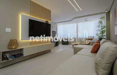 Imagem: O apartamento possui 4 Dormitórios, 3 Banheiros, 2 Vagas na