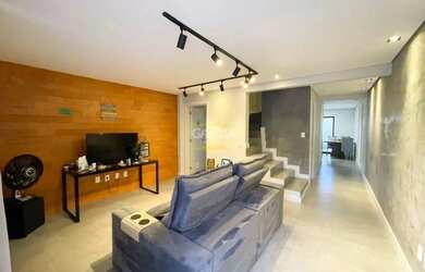 Imagem: A casa possui 2 Dormitórios, 4 Banheiros, 2 Vagas na garagem