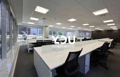 Imagem: O depósito possui 5 Vagas na garagem e 326m² de Área e está