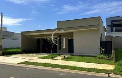 Imagem: A casa em condomínio possui 3 Dormitórios, 3 Banheiros, 2