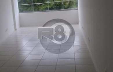 Imagem: O depósito possui 1 Vaga na garagem e 35m² de Área e está