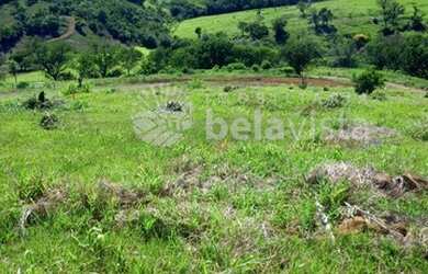 Imagem: A chácara possui 9.000m² de Área e está localizado em Apucarana