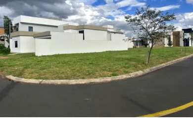 Imagem 1: Terreno em Condomínio para Venda em Uberlândia, Novo Mundo