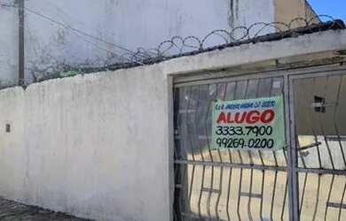 Imagem: A casa possui 2 Dormitórios, 1 Banheiro, 3 Vagas na garagem