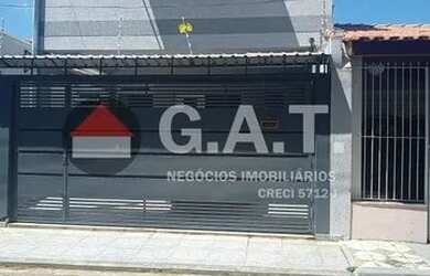 Imagem: A casa possui 2 Dormitórios, 1 Banheiro, 1 Vaga na garagem