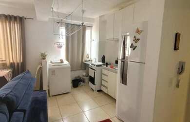 Imagem: O apartamento possui 2 Dormitórios, 1 Banheiro, 1 Vaga na garagem