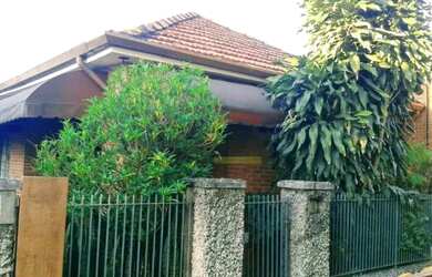 Imagem: A casa possui 5 Dormitórios, 2 Banheiros, 168m² de Área e