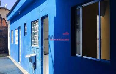 Imagem: A casa possui 2 Dormitórios, 1 Banheiro, 1 Vaga na garagem