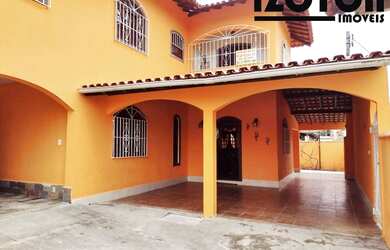 Imagem: A casa possui 4 Dormitórios, 4 Banheiros, 3 Vagas na garagem