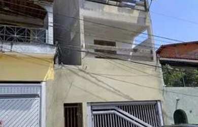 Imagem: A casa possui 3 Dormitórios, 1 Banheiro, 1 Vaga na garagem