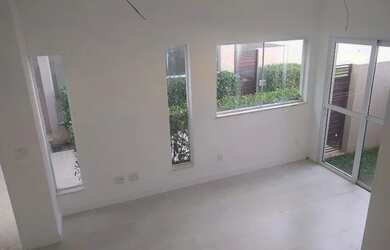 Imagem 1: VISITA VANIA 9 4 7 - 9 3 - 5 5 2 8 CASA CONDOMINIO FECHADO PROX PORTAO 3 USP