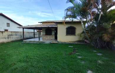 Imagem: A casa possui 2 Dormitórios, 1 Banheiro e está localizado