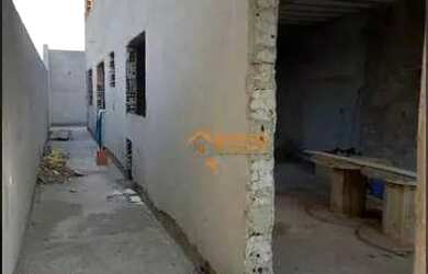 Imagem: A casa possui 5 Dormitórios, 4 Banheiros, 5 Vagas na garagem