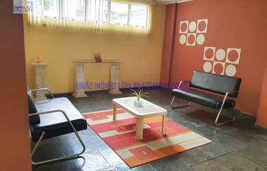 Imagem: O apartamento possui 2 Dormitórios, 1 Banheiro, 2 Vagas na