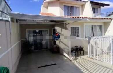 Imagem: A casa em condomínio possui 3 Dormitórios, 1 Banheiro, 2 Vagas