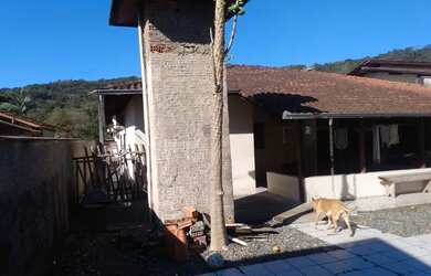 Imagem: A casa possui 3 Dormitórios e está localizado em Parque Guarani