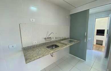 Imagem: O apartamento possui 2 Dormitórios, 2 Banheiros, 2 Vagas na