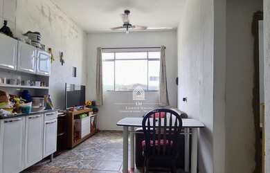 Imagem: A casa possui 2 Dormitórios, 2 Banheiros, 2 Vagas na garagem