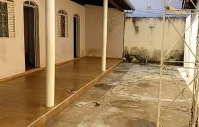 Imagem: A casa possui 1 Dormitório e está localizado em Anápolis