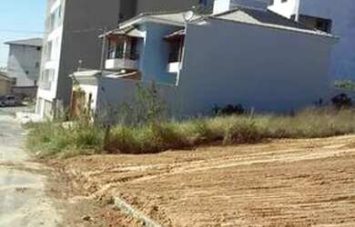 Imagem: O terreno possui 220m² de Área e está localizado em Vila