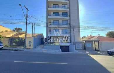 Imagem: O apartamento possui 4 Dormitórios, 1 Banheiro, 2 Vagas na