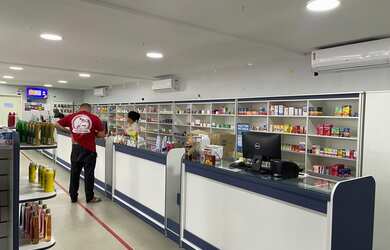 Imagem: O depósito possui 5 Vagas na garagem, 100m² de Área e está