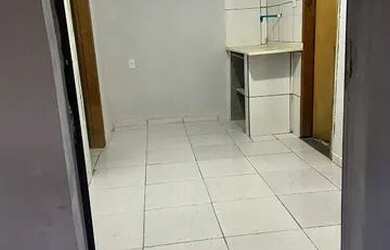 Imagem: A casa possui 1 Dormitório, 1 Banheiro, 25m² de Área e está