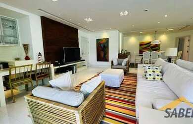 Imagem: O apartamento possui 4 Dormitórios, 2 Banheiros, 2 Vagas na