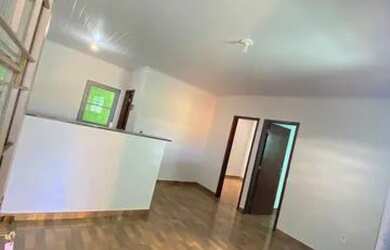 Imagem: A casa possui 2 Dormitórios, 1 Banheiro, 3 Vagas na garagem