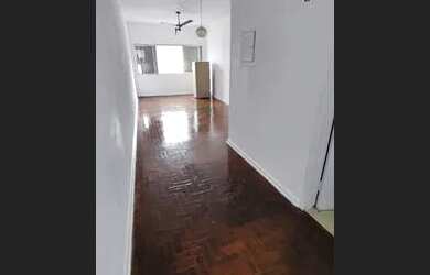 Imagem: A kitnet possui 1 Dormitório, 1 Banheiro, 35m² de Área e