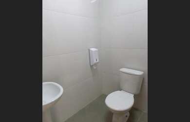 Imagem 7: Salão comercial de esquina, em avenida de grande fluxo, para locação...