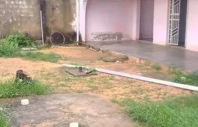 Imagem: A casa possui 2 Dormitórios, 2 Banheiros e está localizado