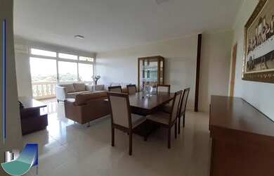 Imagem: O apartamento possui 4 Dormitórios, 3 Banheiros, 2 Vagas na