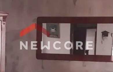 Imagem: A casa possui 2 Dormitórios, 1 Banheiro, 2 Vagas na garagem