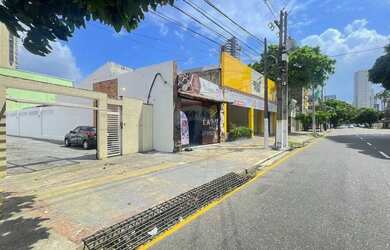 Imagem: O depósito possui 5 Vagas na garagem, 432m² de Área e está