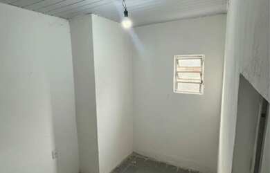 Imagem 6: Vendo casa. 1m² de Área, 1 Banheiroe2 Dormitórios