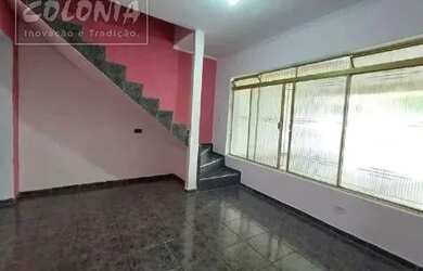 Imagem: A casa possui 3 Dormitórios, 3 Banheiros, 2 Vagas na garagem